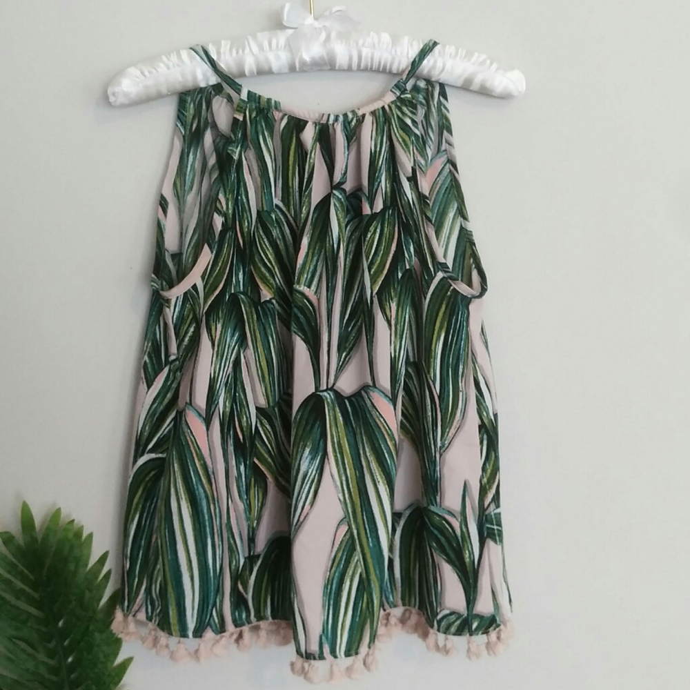 Green Sleeveless - Picture 3 of 7